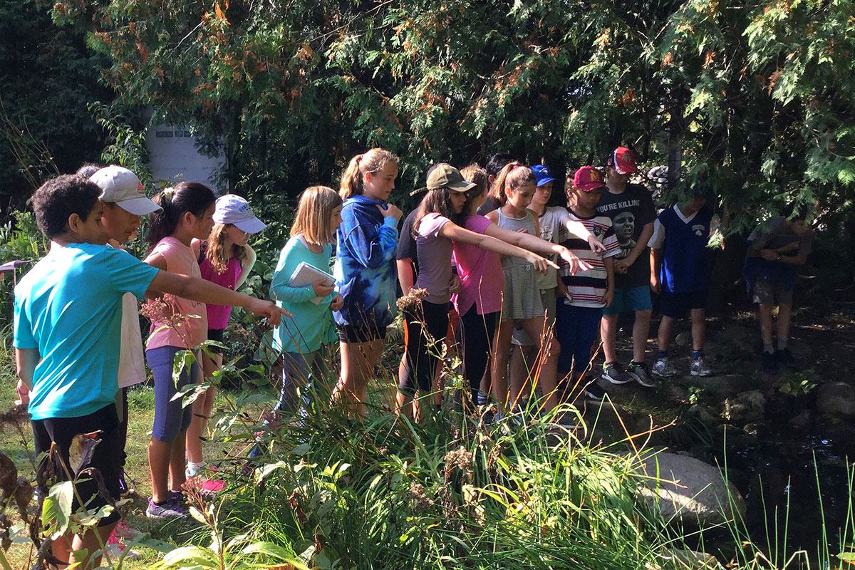 On Sept. 20 and Sept. 21, 2017, intermediate students at Rickson Ridge Public School went to the Arboretum and the University of Guelph to learn some trail building skills.