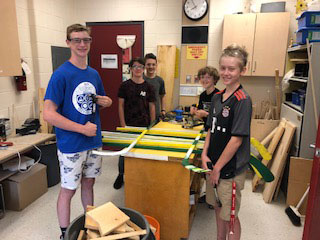A grade 8 class at John McCrae PS has created a collaborative art piece to honour the victims of the Humboldt Broncos bus tragedy. May 2018.