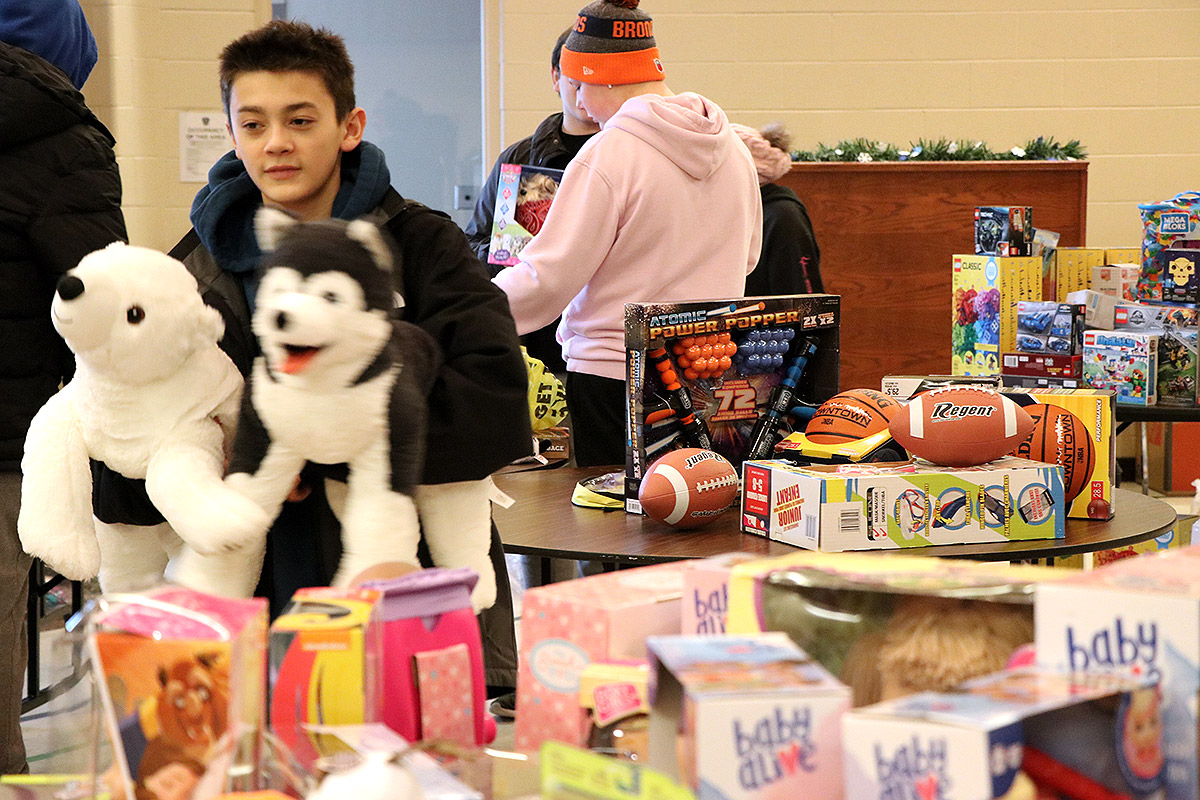 On Dec. 16, 2019, students from ODSS helped with the annual Christmas Assistance Program by sorting hundreds of toys.